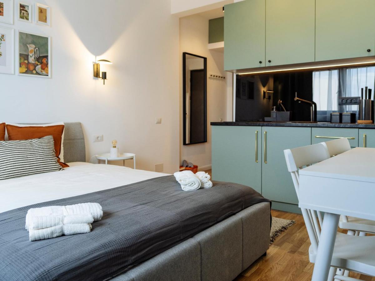 Beautiful Modern Studio - Cismigiu Park - Netflix Βουκουρέστι Εξωτερικό φωτογραφία